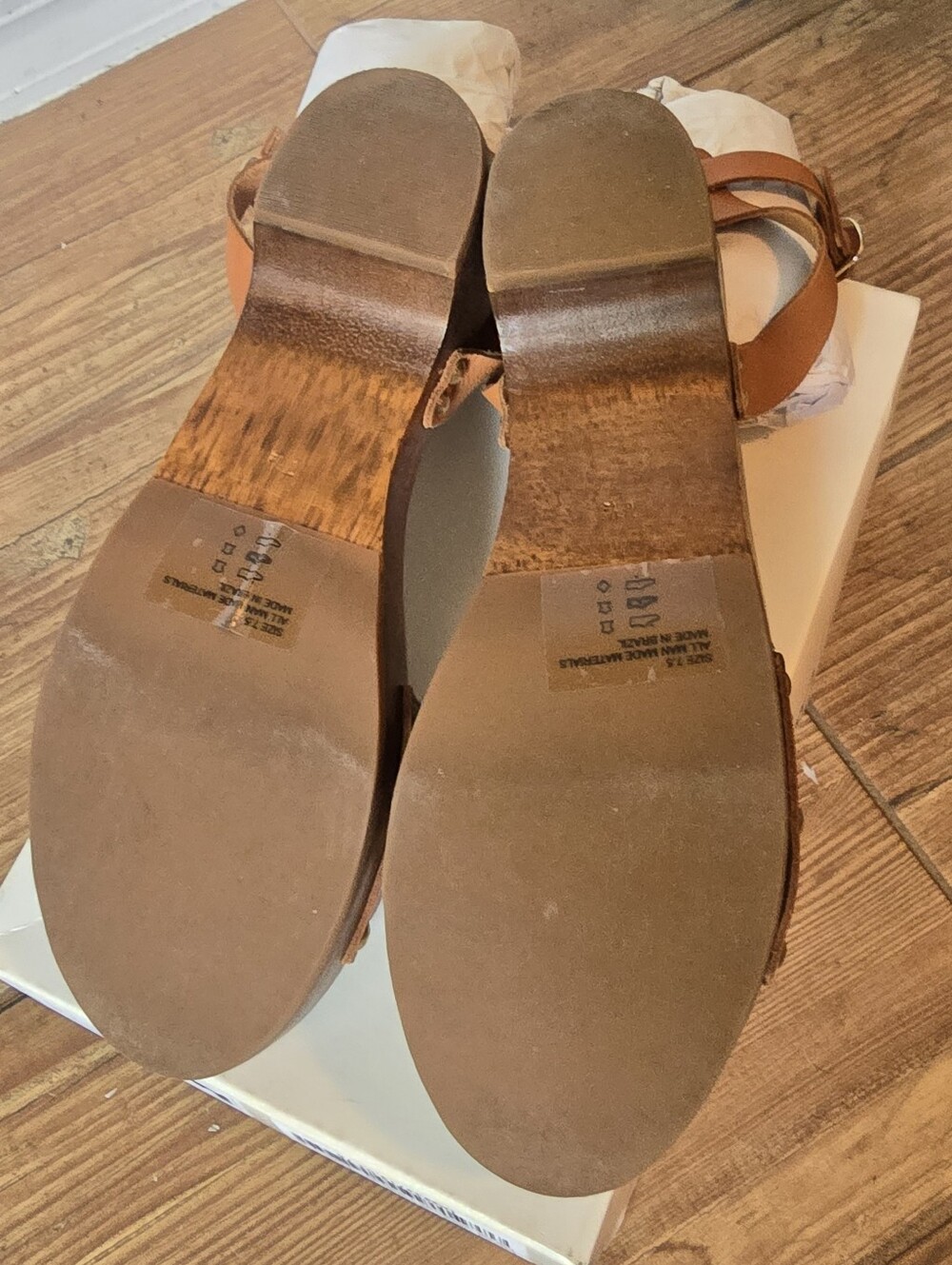 Lulus Willy Clogs In Cognac - Picture 7 of 9